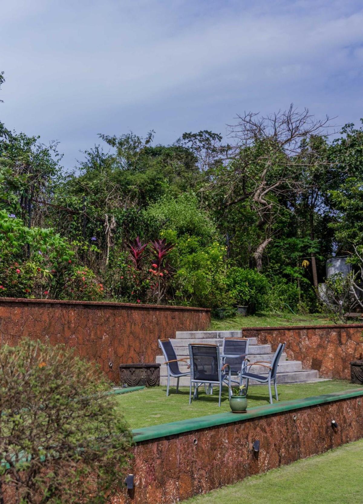 White House 3Bhk Villa With Pool And River View Candolim Exterior foto